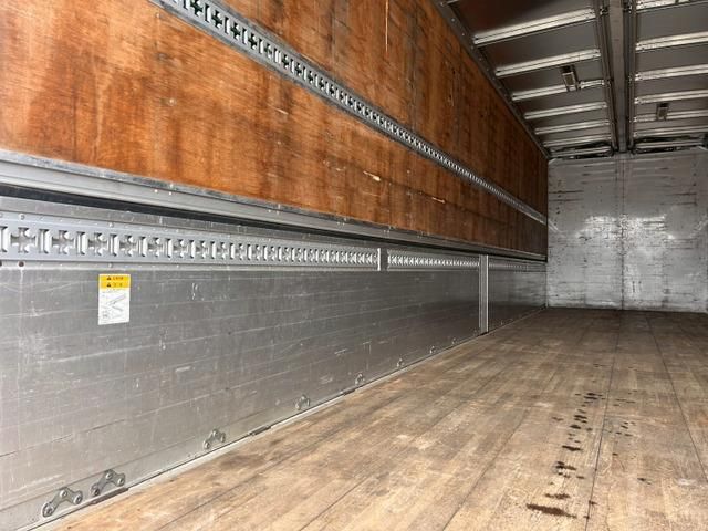 MITSUBISHI FUSOU SUPER GREAT 2018 Image 31