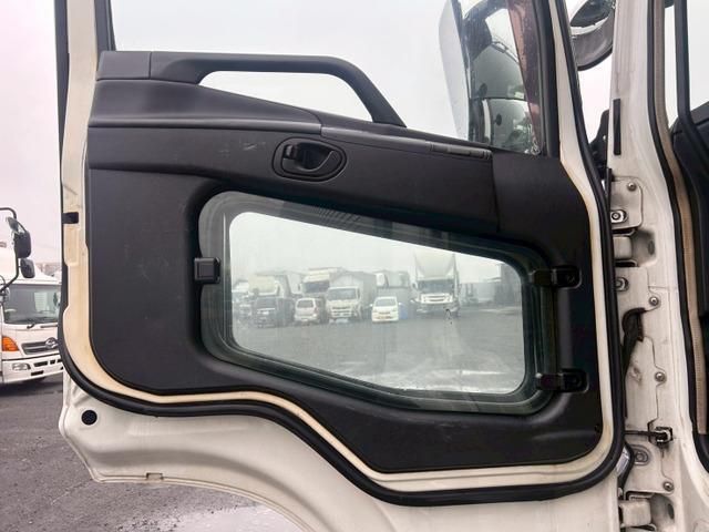 MITSUBISHI FUSOU SUPER GREAT 2018 Image 31