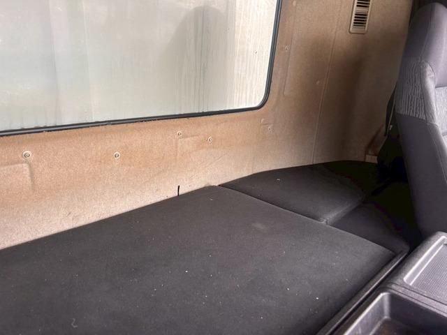 MITSUBISHI FUSOU SUPER GREAT 2018 Image 31