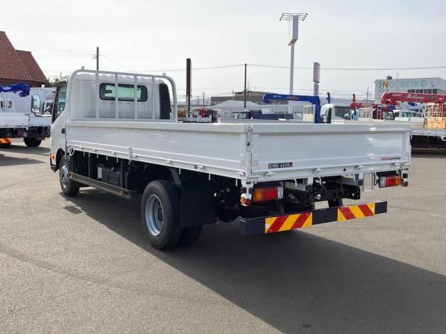 HINO DUTRO 2023 Image 31