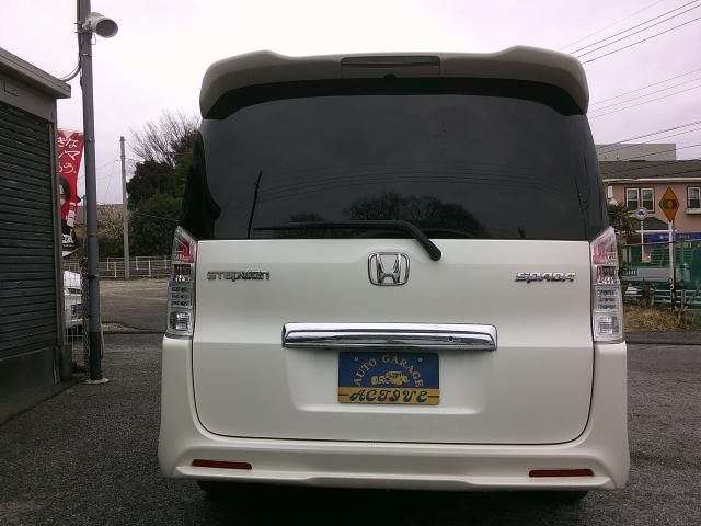 HONDA STEPWAGON SPADA 2010 Image 31