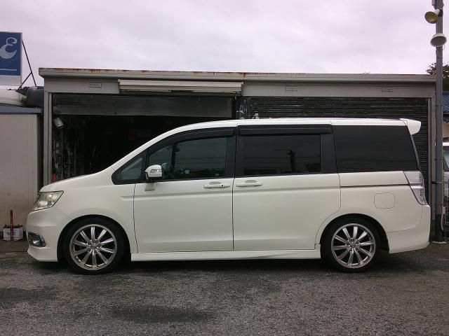 HONDA STEPWAGON SPADA 2010 Image 31