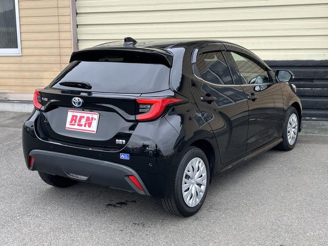 TOYOTA YARIS HYBRID 2022 Image 31
