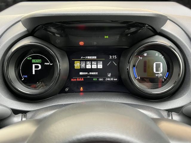 TOYOTA YARIS HYBRID 2022 Image 31