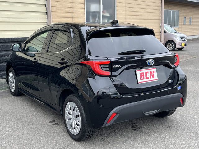 TOYOTA YARIS HYBRID 2022 Image 31