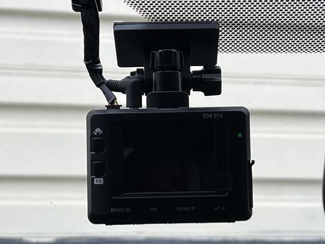 TOYOTA YARIS HYBRID 2022 Image 31