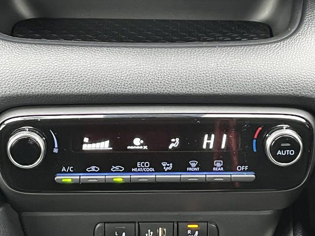 TOYOTA YARIS HYBRID 2022 Image 31