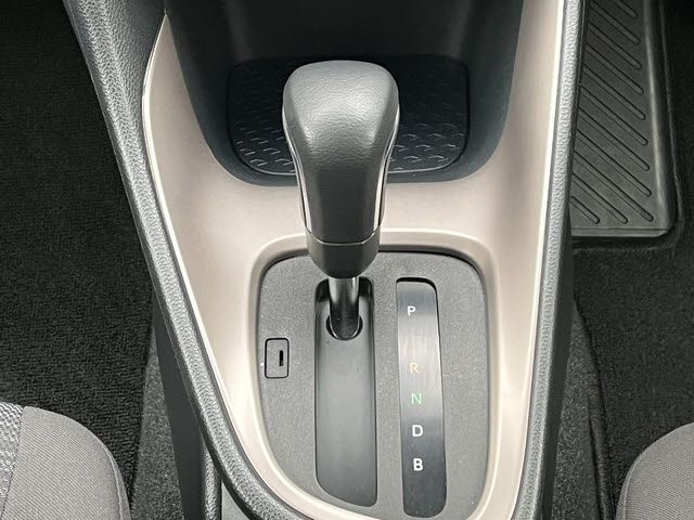 TOYOTA YARIS HYBRID 2022 Image 31