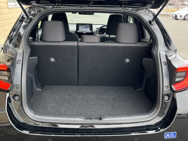 TOYOTA YARIS HYBRID 2022 Image 31