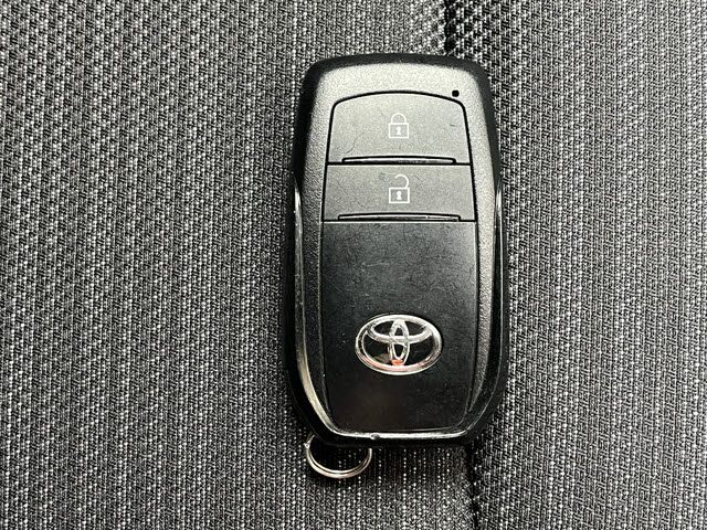 TOYOTA YARIS HYBRID 2022 Image 31