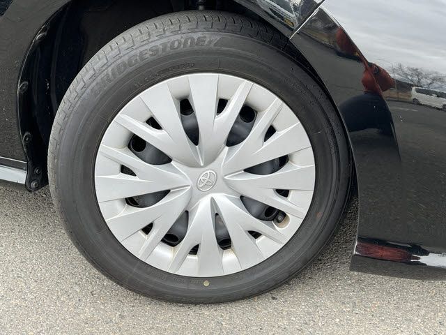 TOYOTA YARIS HYBRID 2022 Image 31