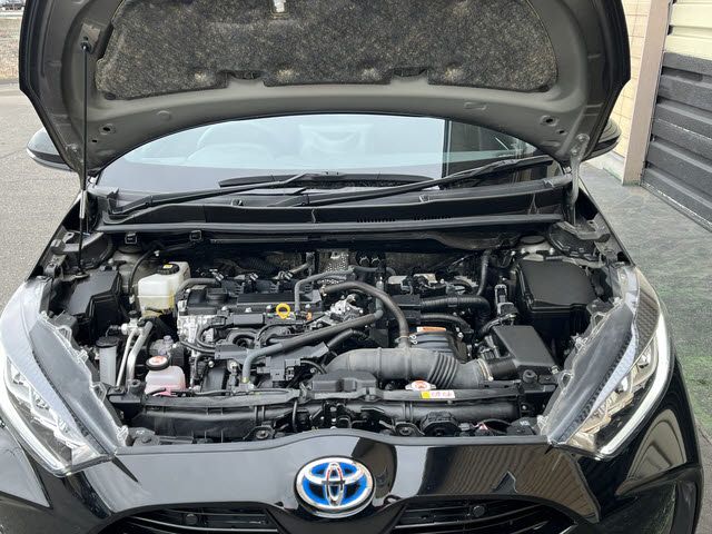TOYOTA YARIS HYBRID 2022 Image 31