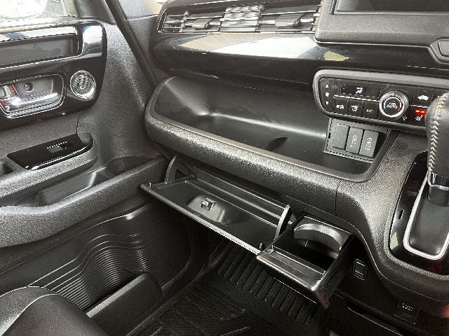 HONDA N BOX CUSTOM 2024 Image 31