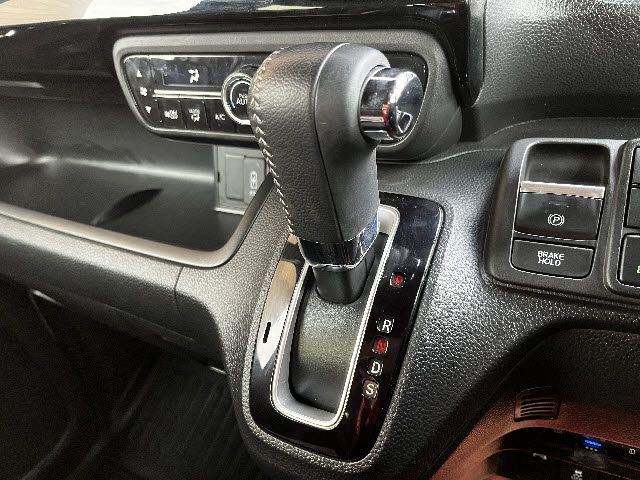 HONDA N BOX CUSTOM 2024 Image 31