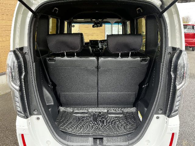 HONDA N BOX CUSTOM 2024 Image 31