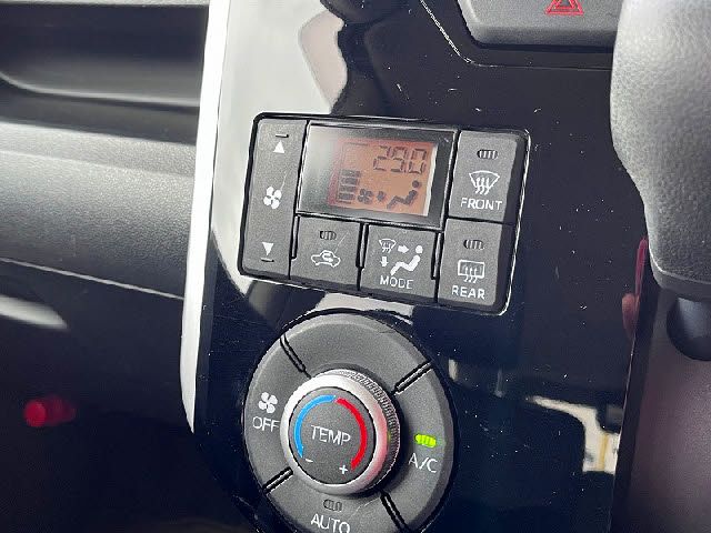 DAIHATSU TANTO CUSTOM 2017 Image 31