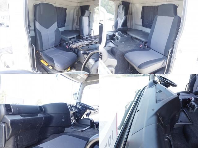 HINO PROFIA 2015 Image 31