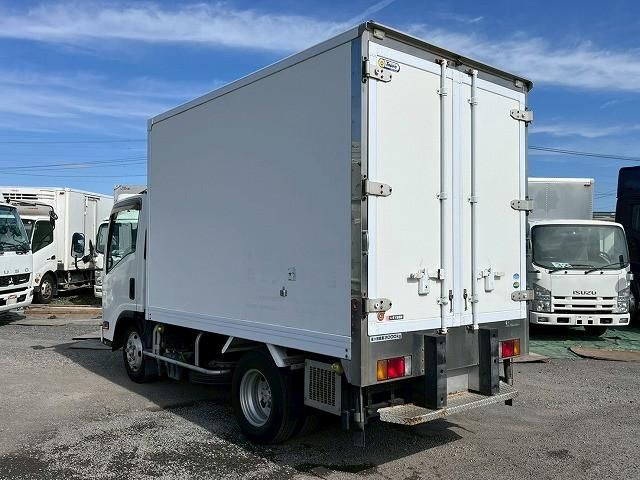 ISUZU ELF 2012 Image 31