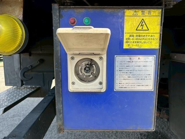 ISUZU ELF 2012 Image 31