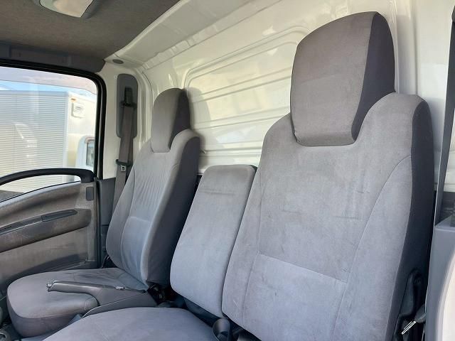 ISUZU ELF 2012 Image 31