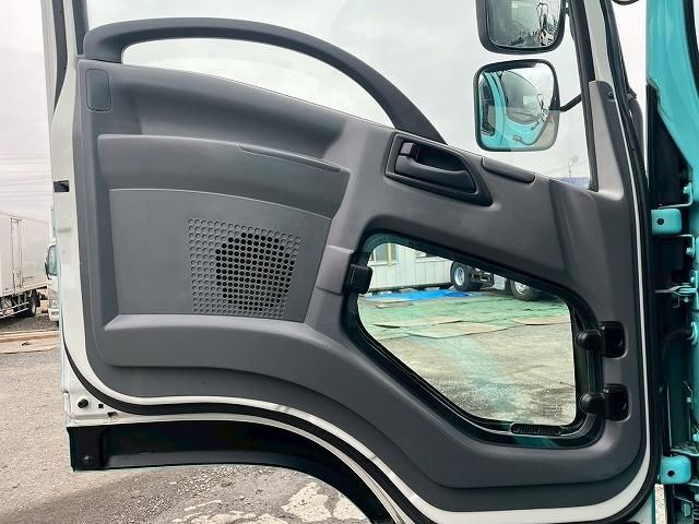 ISUZU FORWARD 2015 Image 31