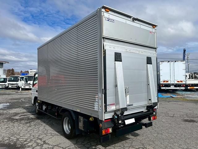 MITSUBISHI CANTER 2018 Image 31