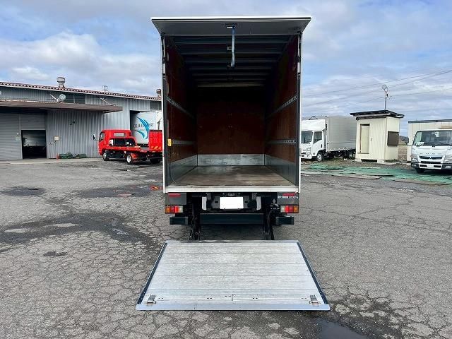 MITSUBISHI CANTER 2018 Image 31