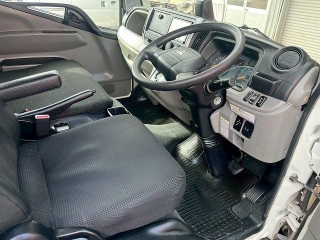 MITSUBISHI CANTER 2018 Image 31