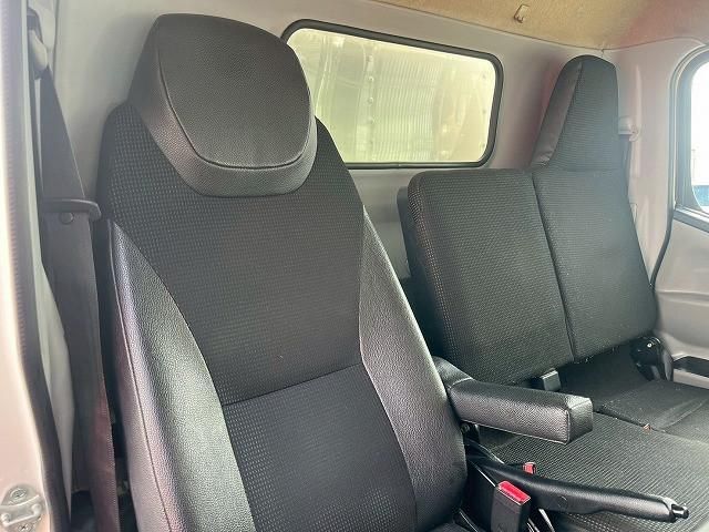 MITSUBISHI CANTER 2018 Image 31