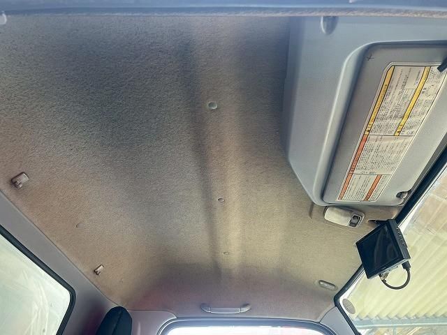 MITSUBISHI CANTER 2018 Image 31