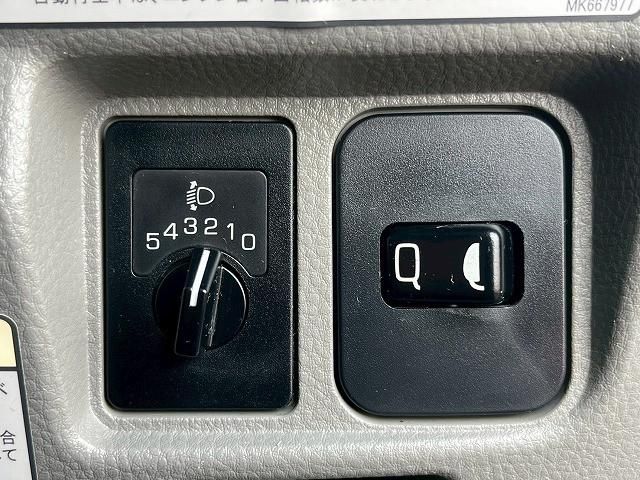 MITSUBISHI CANTER 2018 Image 31