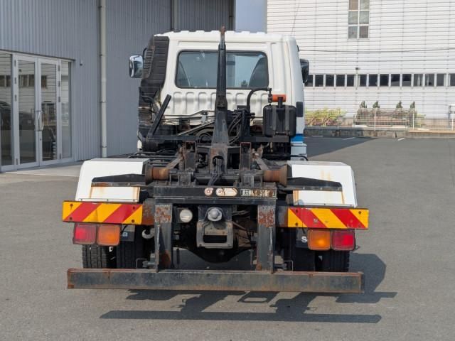 MITSUBISHI FUSOU FIGHTER 2015 Image 31