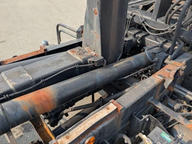 MITSUBISHI FUSOU FIGHTER 2015 Image 31