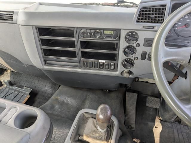 MITSUBISHI FUSOU FIGHTER 2015 Image 31