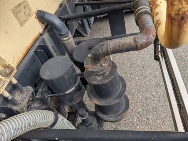 HINO PROFIA 2006 Image 31