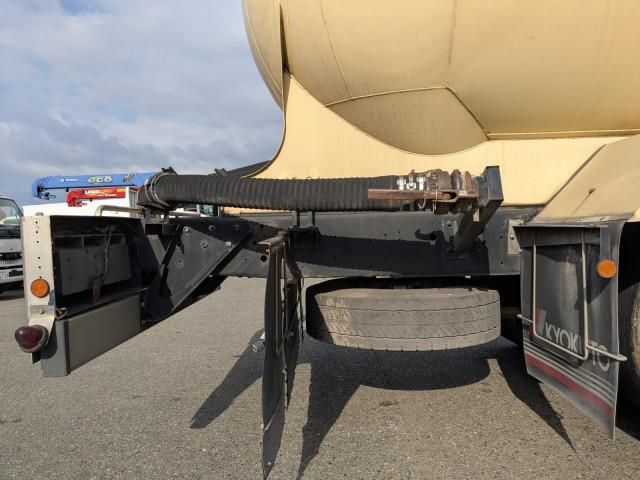 HINO PROFIA 2006 Image 31