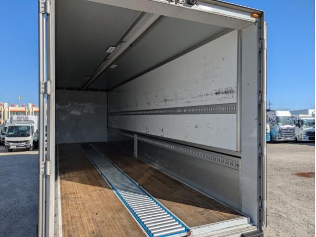 MITSUBISHI FUSOU SUPER GREAT 2020 Image 31