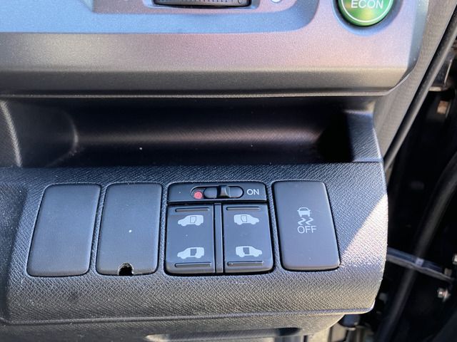 HONDA STEPWAGON SPADA 2011 Image 31