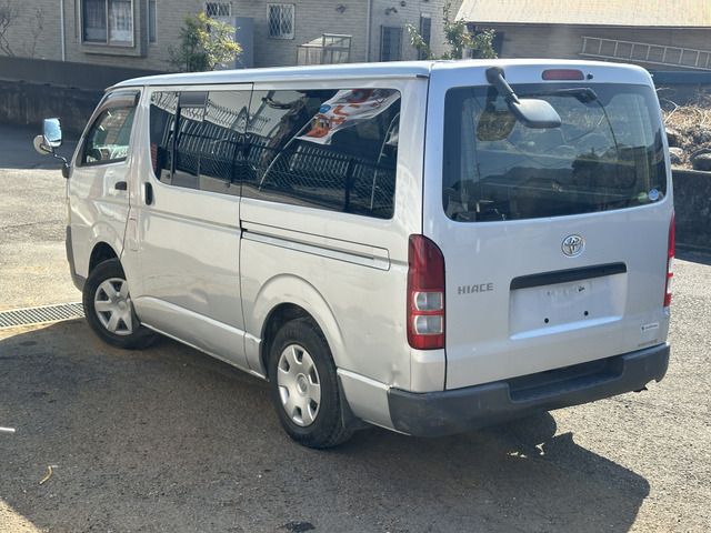 TOYOTA HIACE VAN 2WD 2005 Image 31