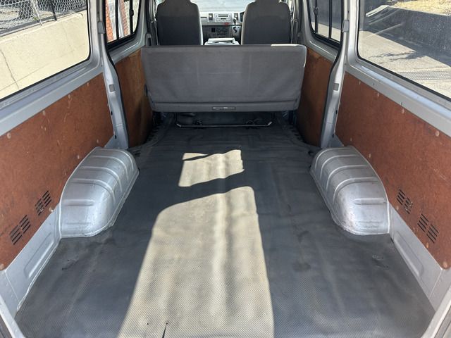 TOYOTA HIACE VAN 2WD 2005 Image 31