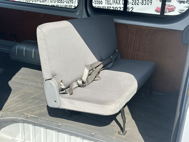 TOYOTA HIACE VAN 2WD 2005 Image 31