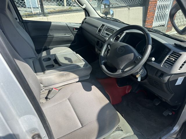 TOYOTA HIACE VAN 2WD 2005 Image 31