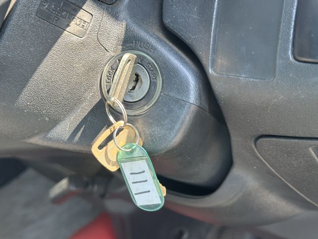 TOYOTA HIACE VAN 2WD 2005 Image 31