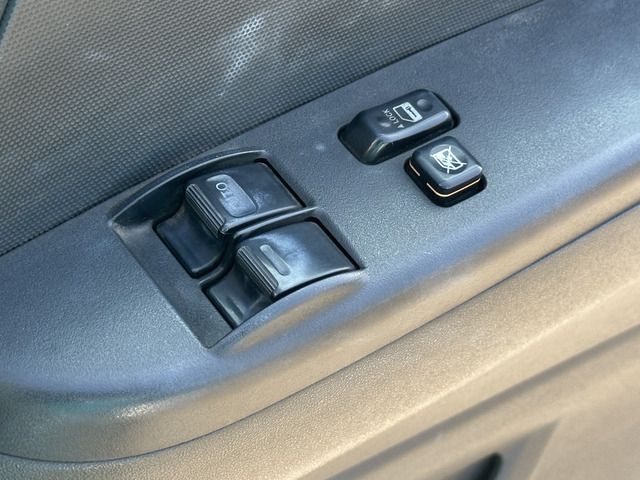 TOYOTA HIACE VAN 2WD 2005 Image 31