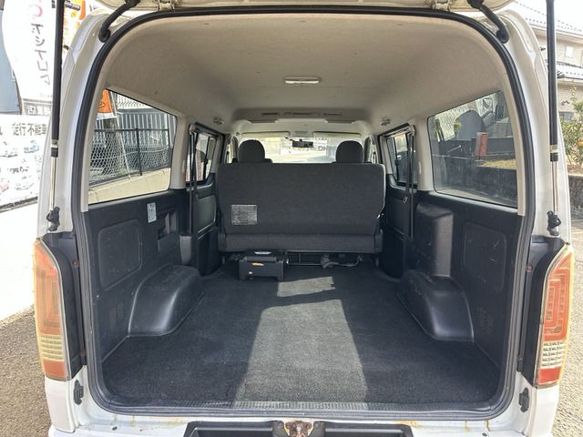 TOYOTA HIACE VAN 2WD 2012 Image 31