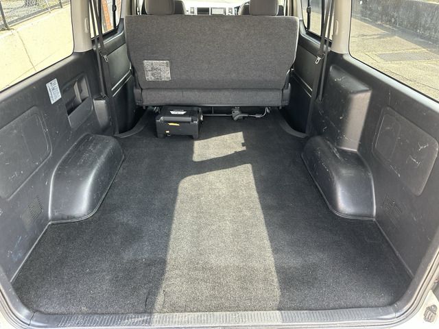 TOYOTA HIACE VAN 2WD 2012 Image 31