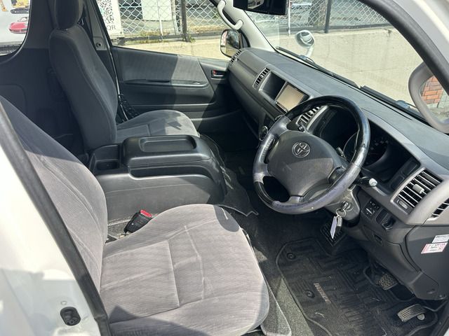 TOYOTA HIACE VAN 2WD 2012 Image 31