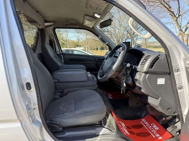 TOYOTA HIACE VAN 4WD 2014 Image 31