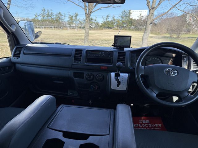 TOYOTA HIACE VAN 4WD 2014 Image 31