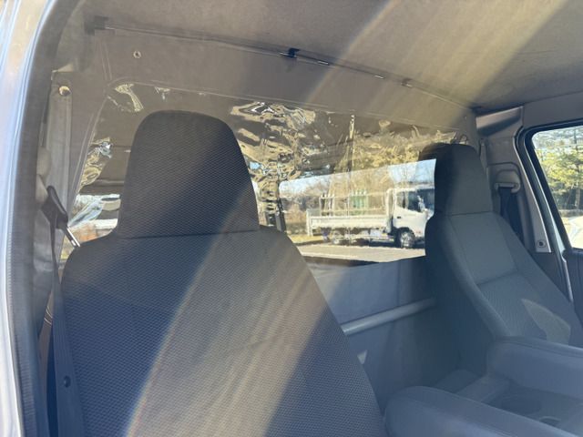 TOYOTA HIACE VAN 4WD 2014 Image 31